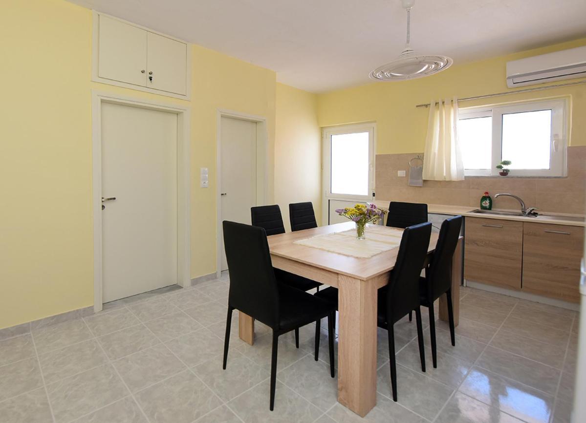 Happy Days Home Apartment Und Studio/Penthouse Ialisos Exterior foto