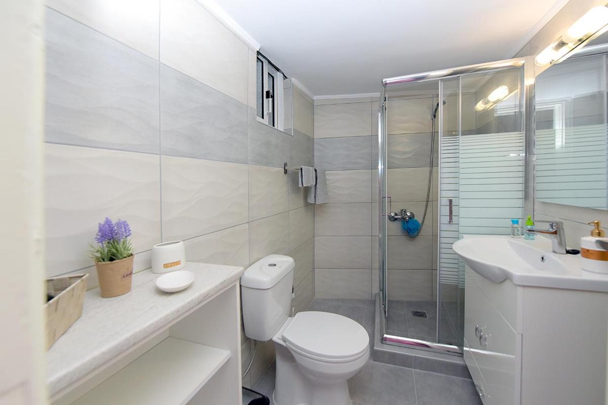 Happy Days Home Apartment Und Studio/Penthouse Ialisos Exterior foto
