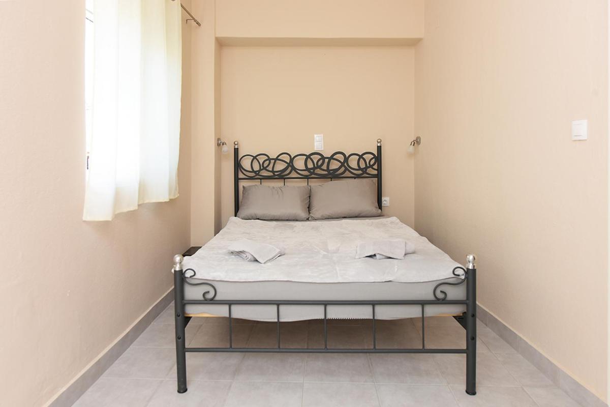 Happy Days Home Apartment Und Studio/Penthouse Ialisos Exterior foto